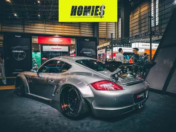 Porsche Cayman refit AirBFT AirRide (3).jpg